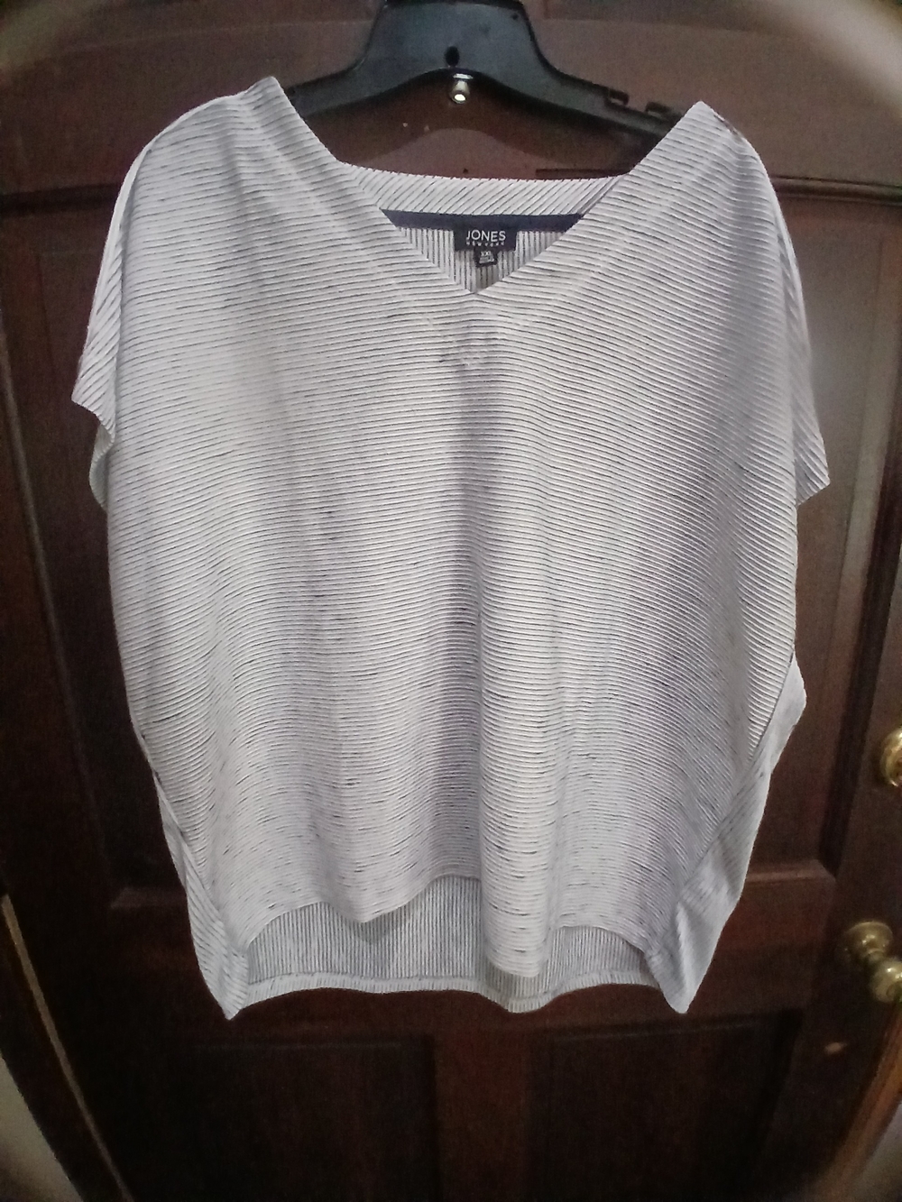 Jones New York Women's White & Blue Striped V-Neck Top Size XXL Textured Fabric